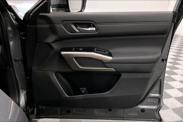 New 2025 Nissan Pathfinder Platinum w/ Lighting Package (N93) image 37