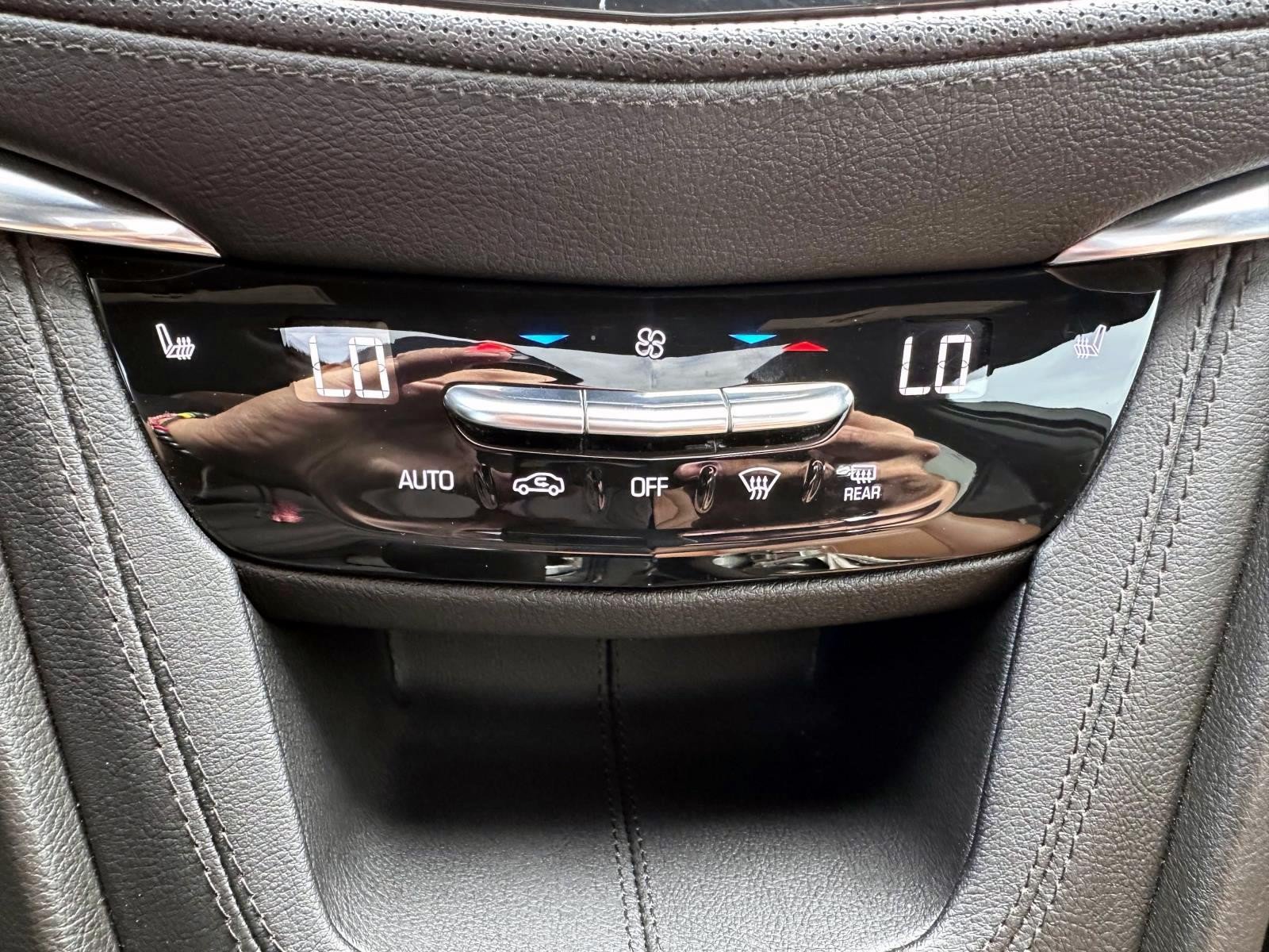 Used 2021 Cadillac XT5 Premium Luxury AWD/4WD image 25