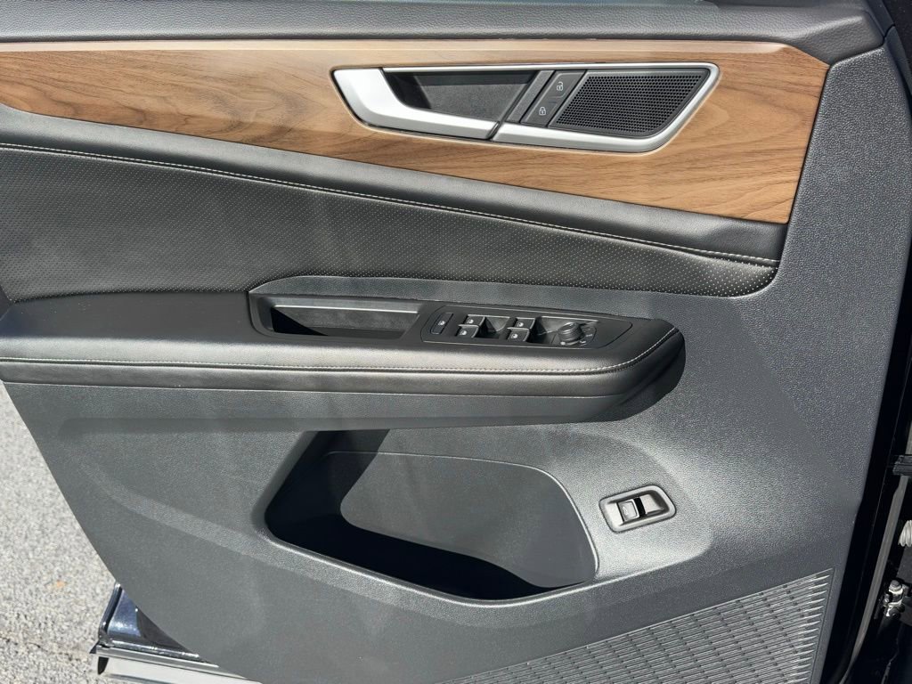 Used 2024 Volkswagen Atlas SE image 22