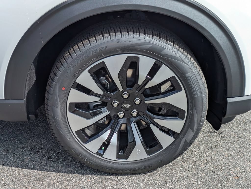 New 2026 Ford Explorer Platinum w/ LUX Leather Package AWD/4WD image 11