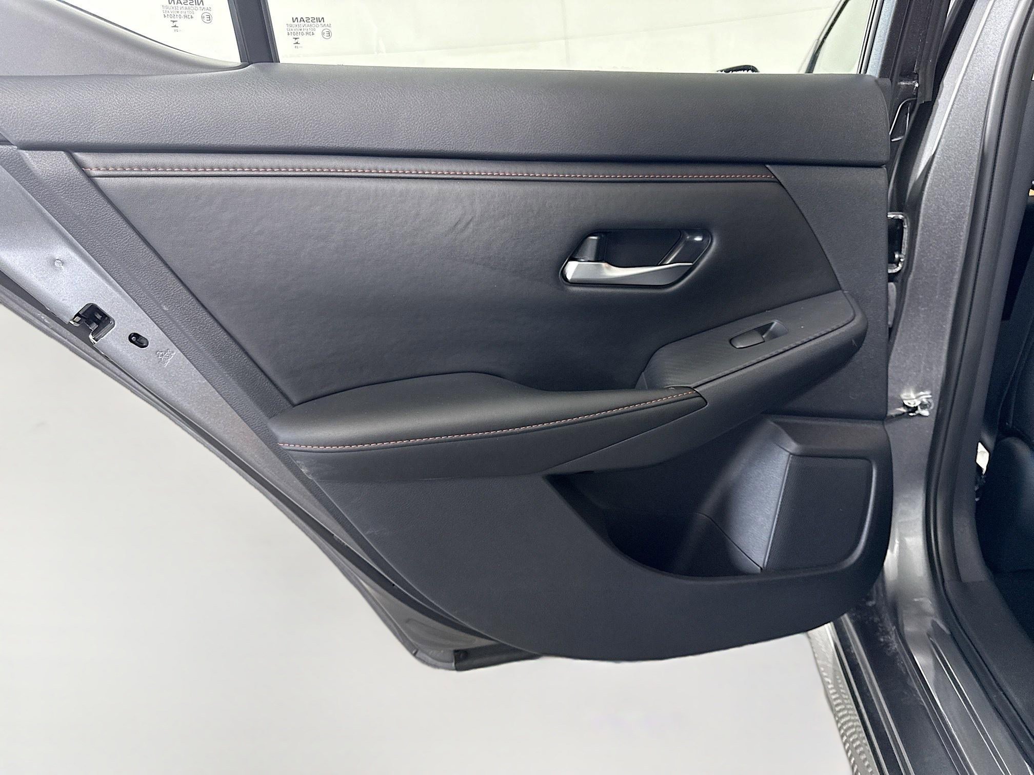 Used 2025 Nissan Sentra SR image 26