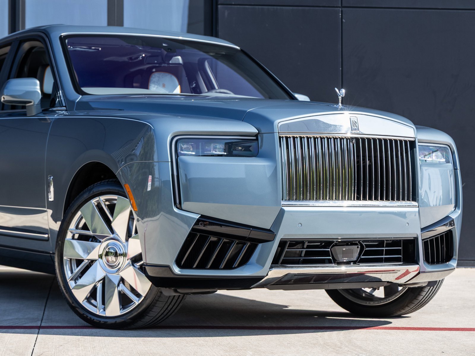 New 2026 Rolls-Royce Cullinan image 8