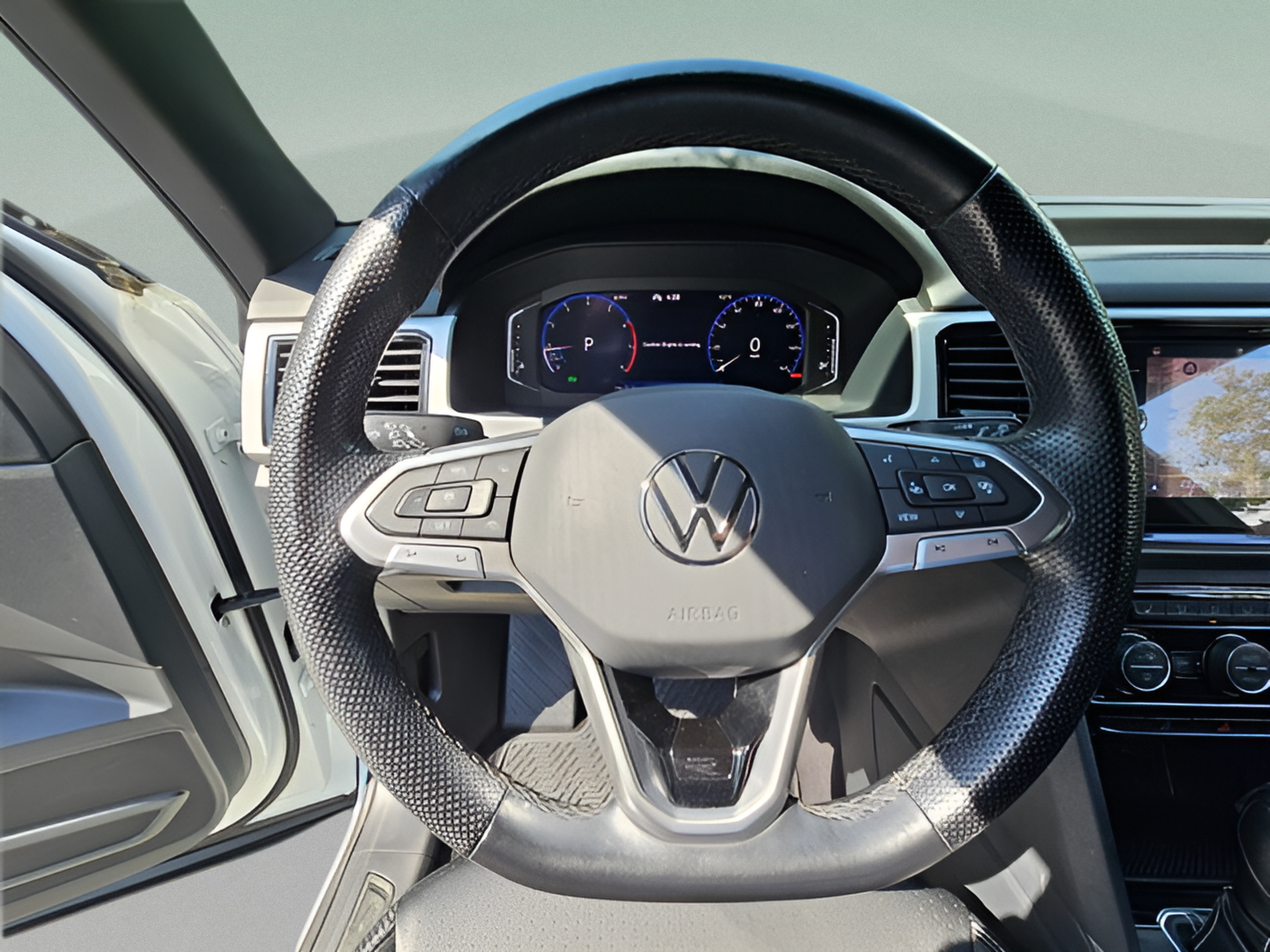 Certified 2021 Volkswagen Atlas Cross Sport SEL R-Line FWD image 24