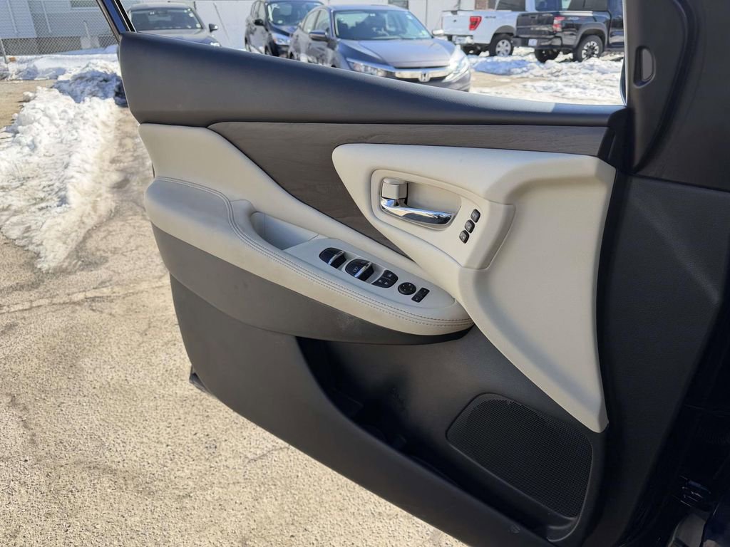 Used 2024 Nissan Murano Platinum w/ Cargo Package image 33