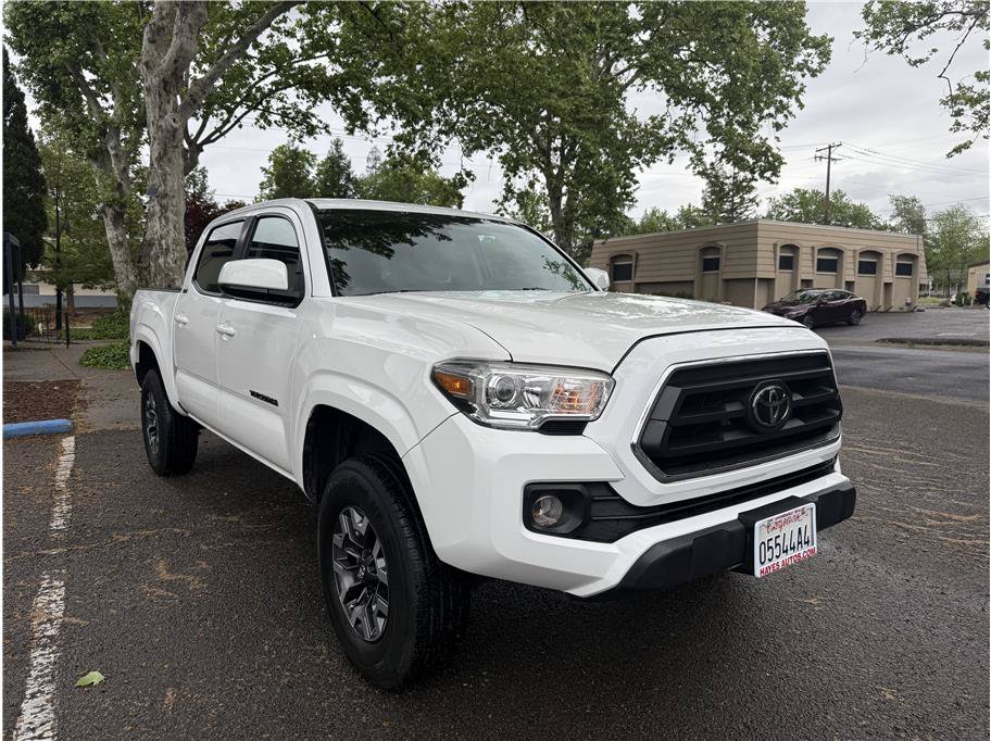 Used 2021 Toyota Tacoma SR5 RWD image 1