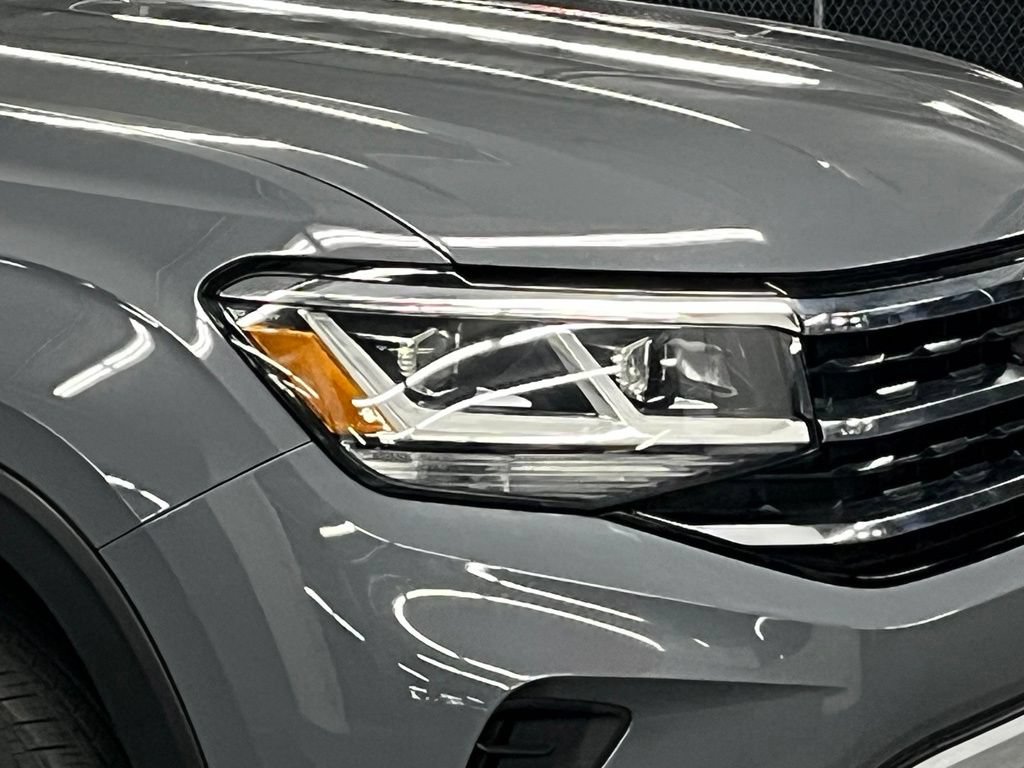 Used 2023 Volkswagen Atlas Cross Sport SE w/ Panoramic Sunroof Package AWD/4WD image 44