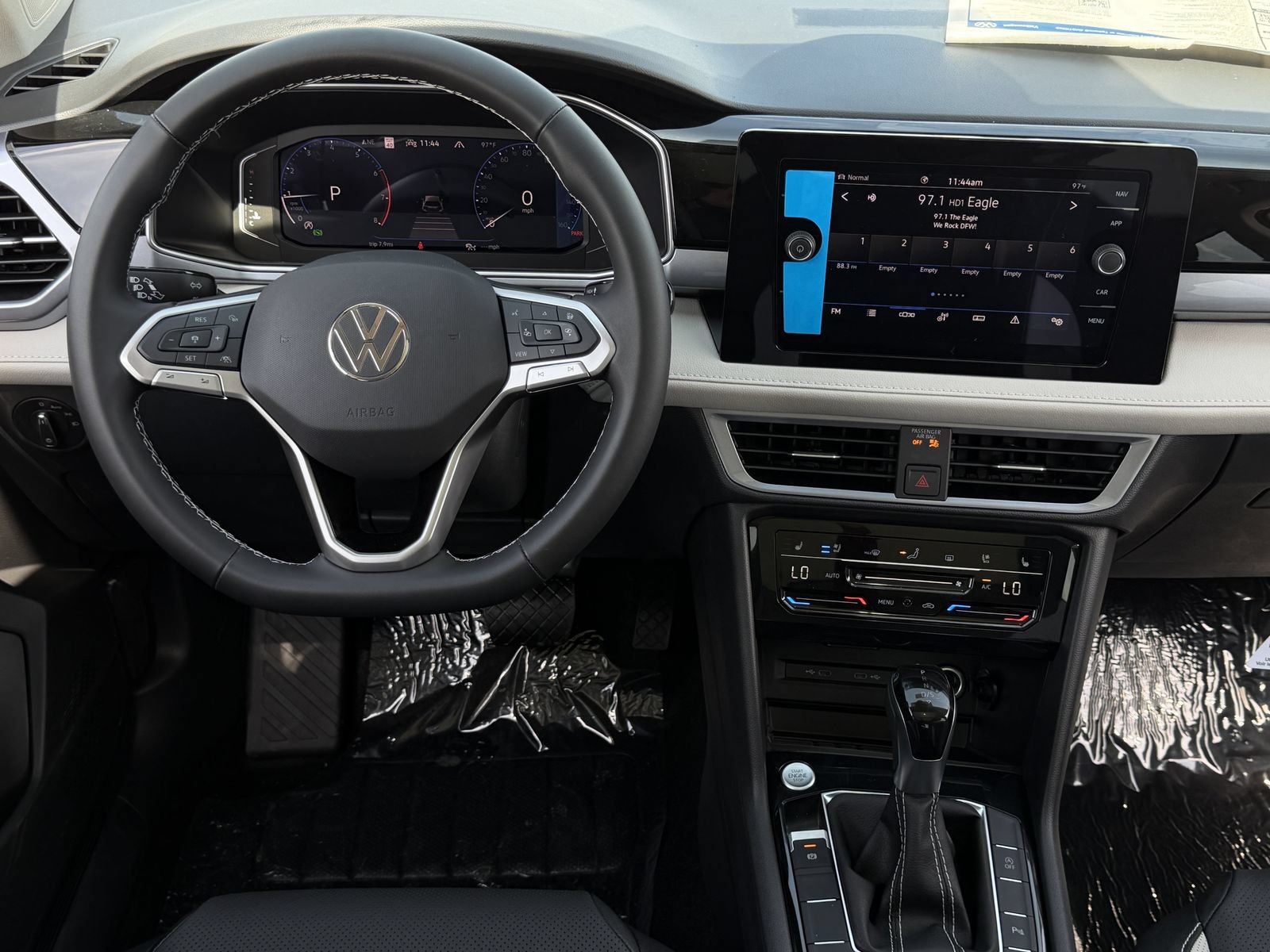 New 2026 Volkswagen Taos SEL AWD/4WD image 14