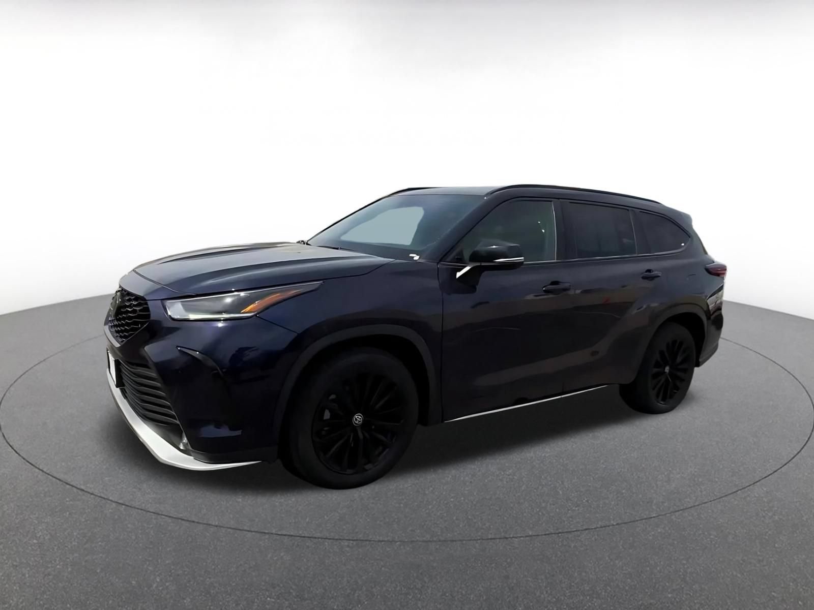 Used 2024 Toyota Highlander XSE FWD image 8