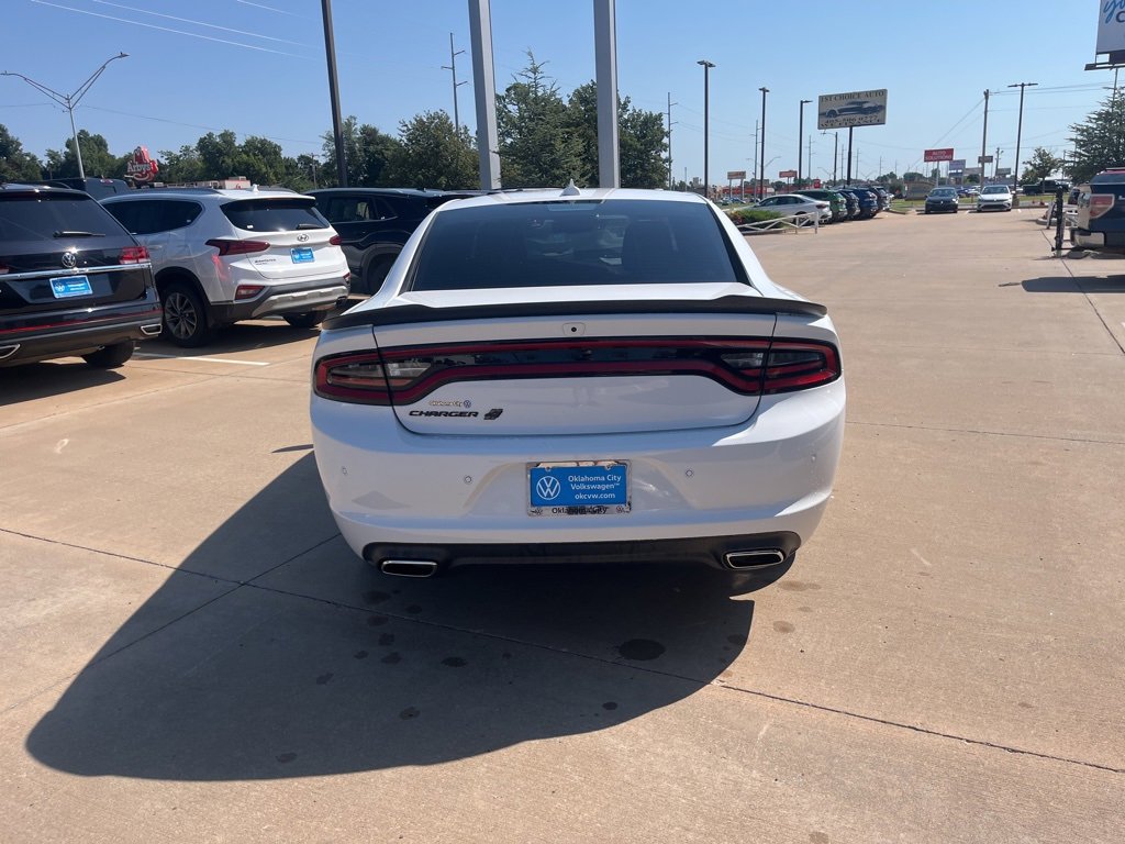Used 2023 Dodge Charger SXT w/ Blacktop Package image 5