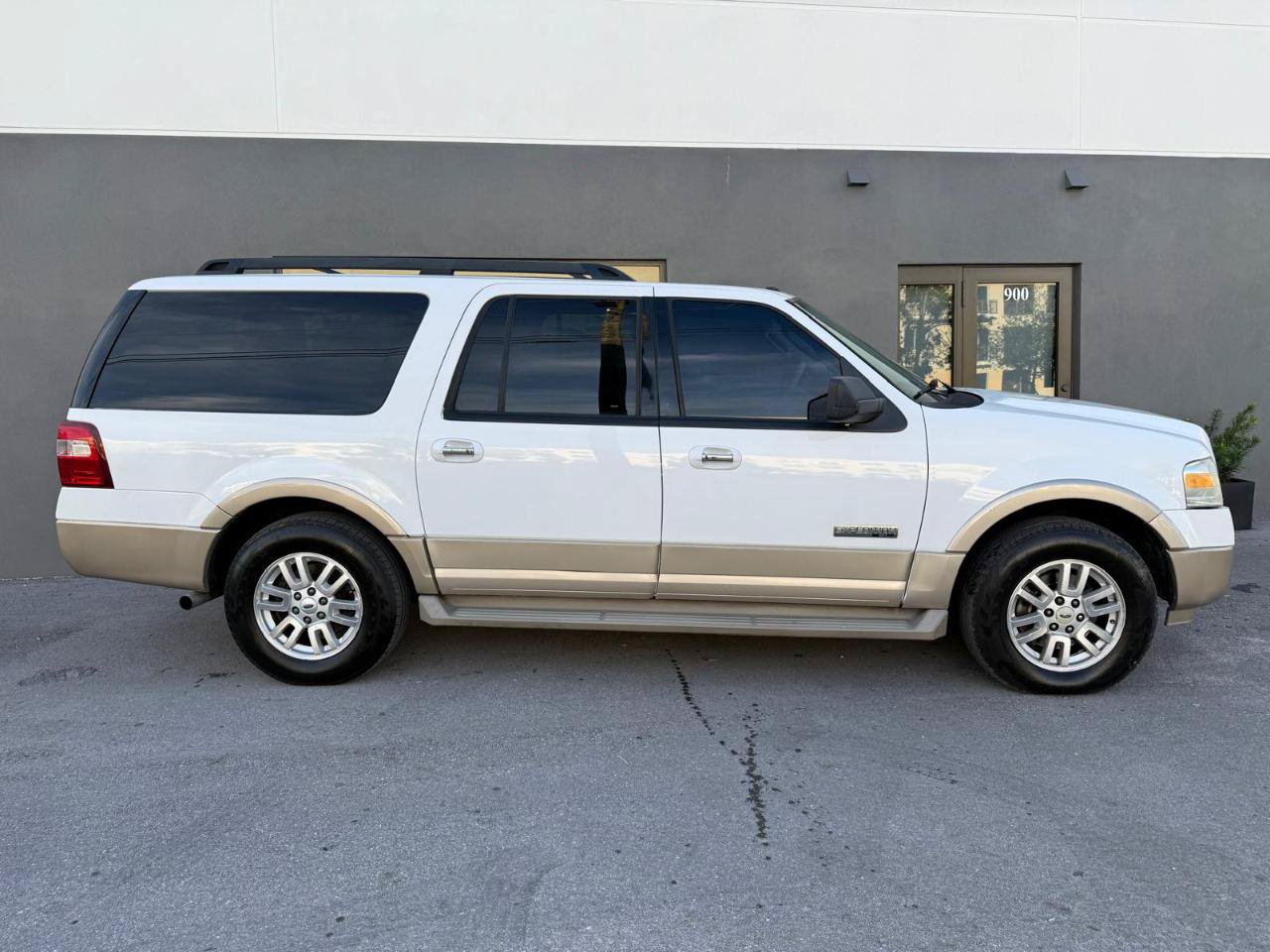 Used 2007 Ford Expedition EL Eddie Bauer RWD image 9