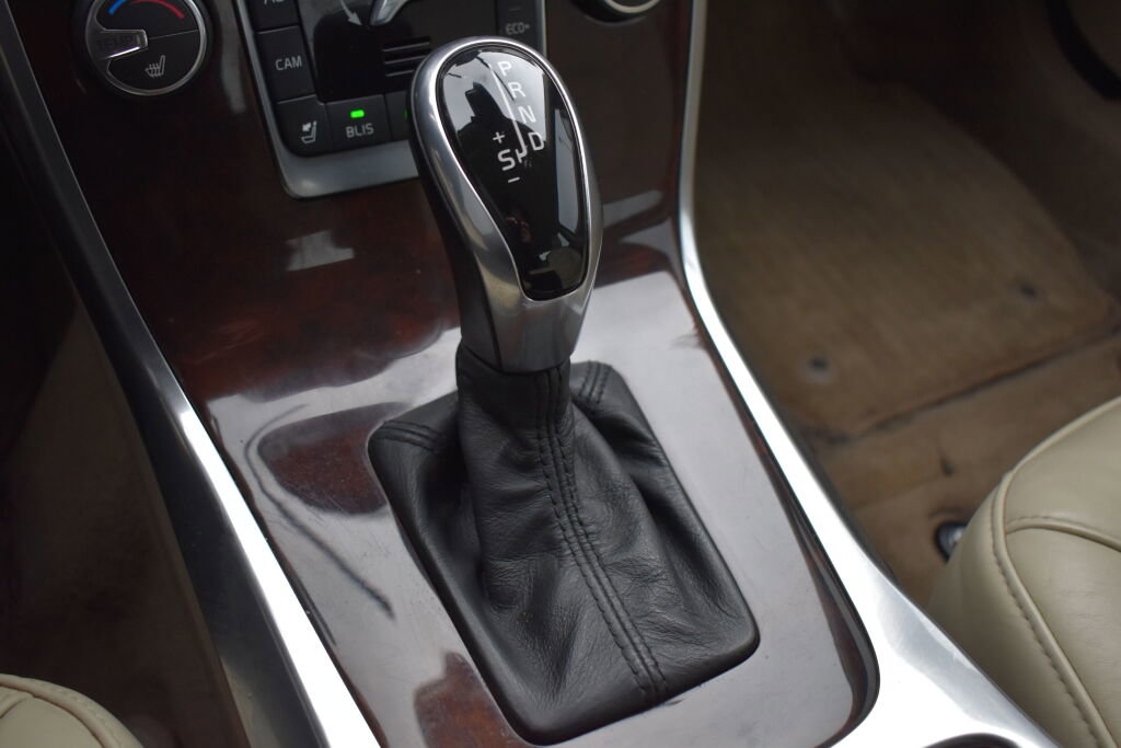 Used 2015 Volvo S80 T5 Platinum image 13