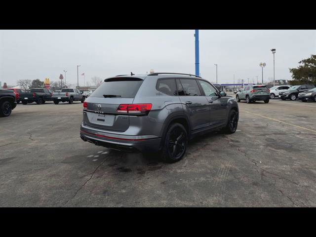 Used 2023 Volkswagen Atlas SEL R-Line AWD/4WD image 32