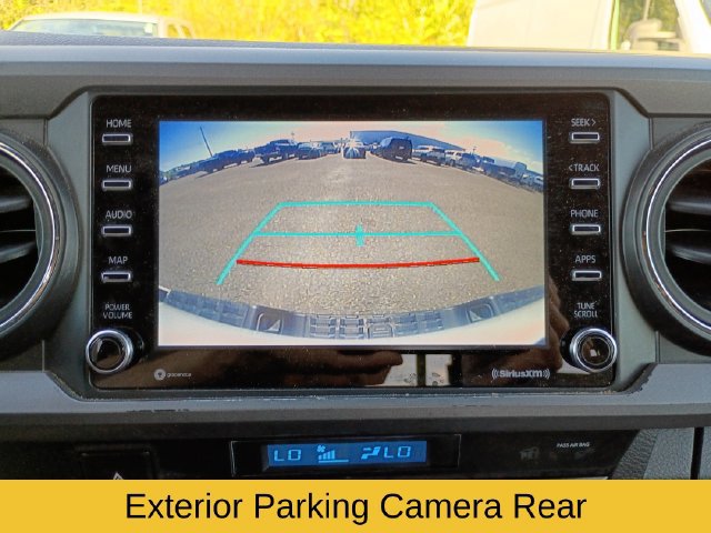 Used 2022 Toyota Tacoma TRD Sport AWD/4WD image 16