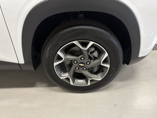 New 2026 Chevrolet Trax LT w/ LT Convenience Package FWD image 14
