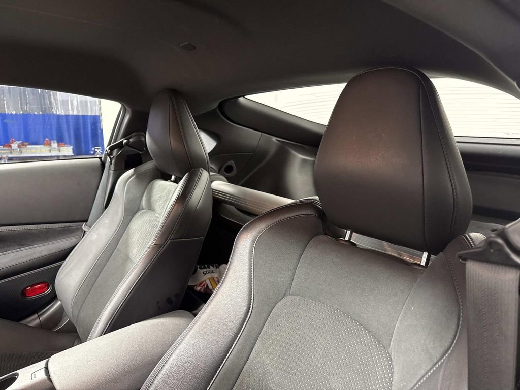 Used 2024 Nissan Z Performance w/ Floor Mat Package image 31