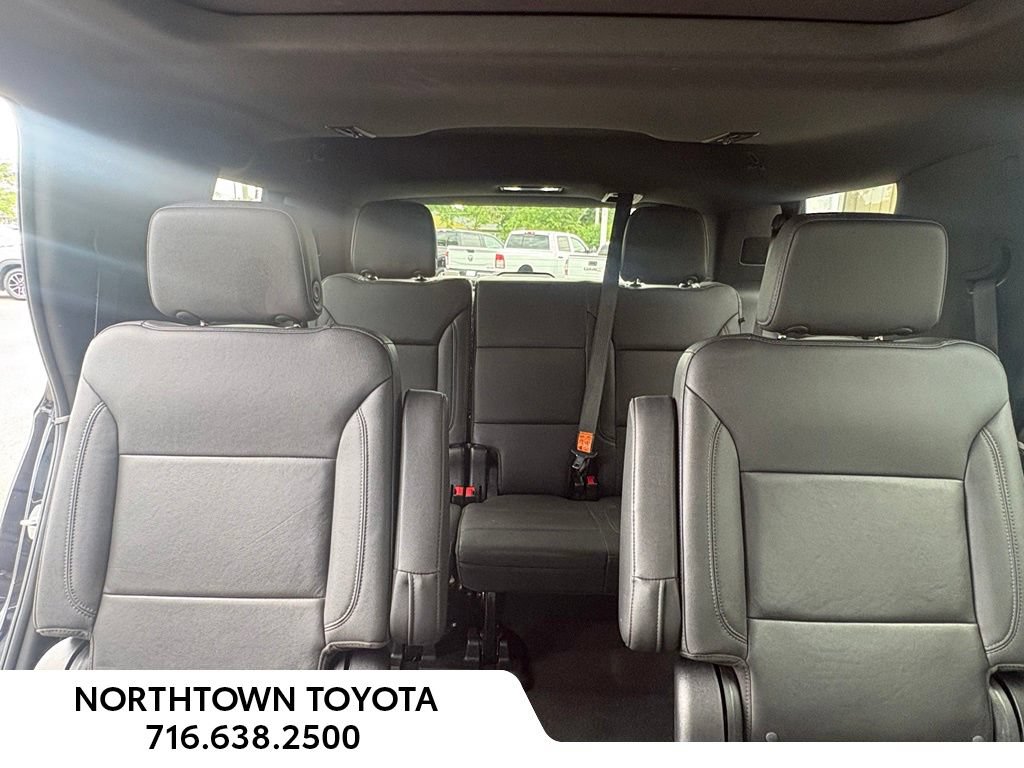 Used 2022 Chevrolet Tahoe LT w/ Luxury Package AWD/4WD image 17