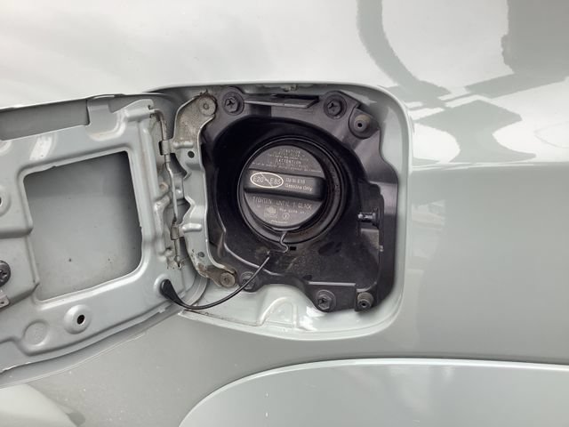 Used 2022 Toyota Tacoma TRD Sport w/ TRD Premium Sport Package AWD/4WD image 21