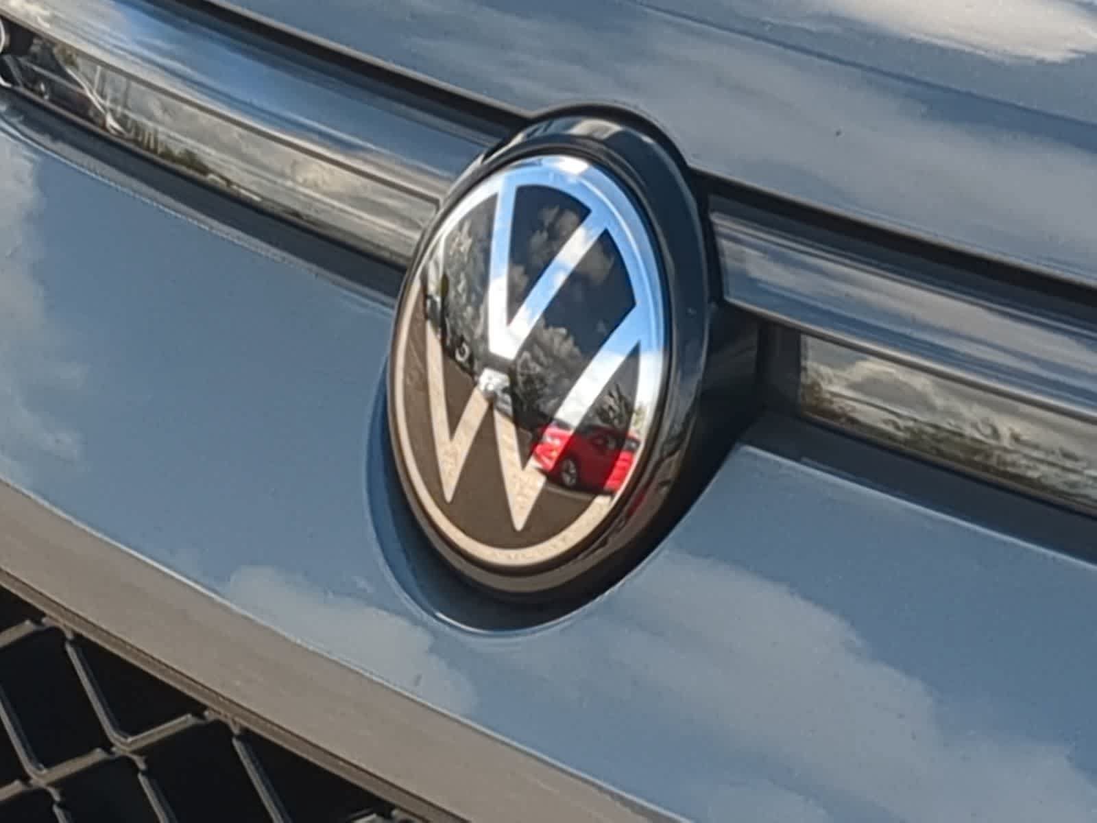 Used 2026 Volkswagen Tiguan SE R-Line FWD image 12