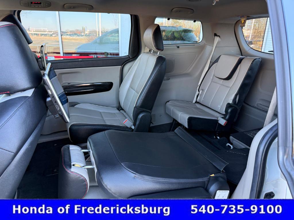 Used 2019 Kia Sedona EX w/ EX Premium Package image 30