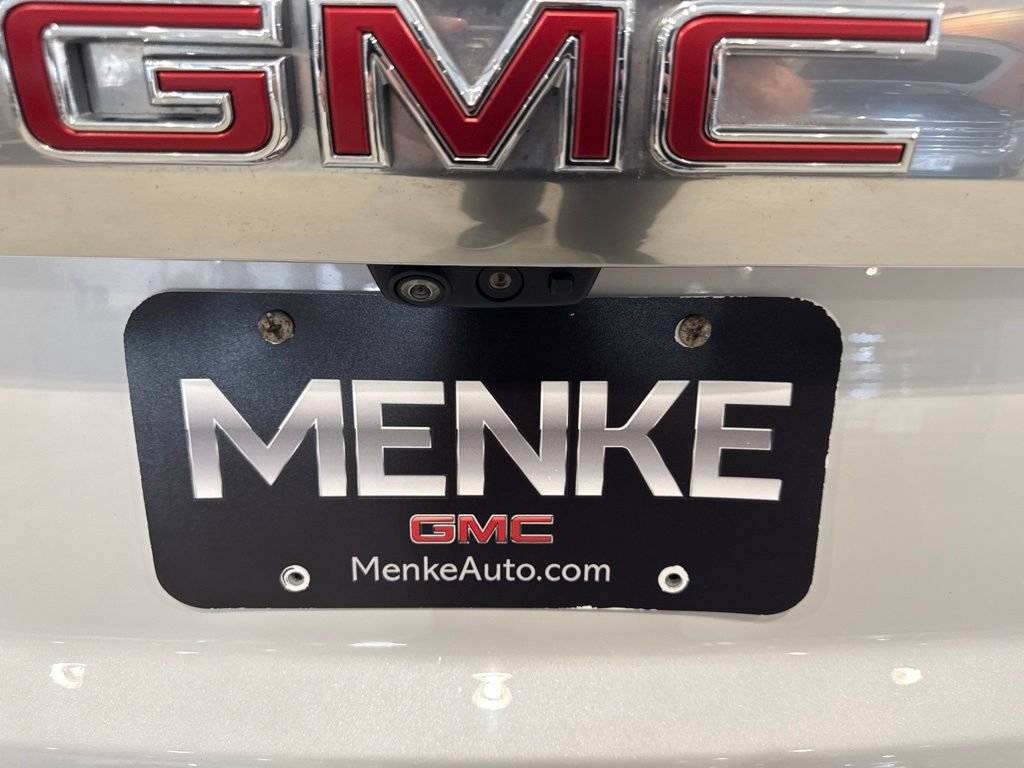Used 2021 GMC Yukon XL Denali w/ Denali Ultimate Package AWD/4WD image 9