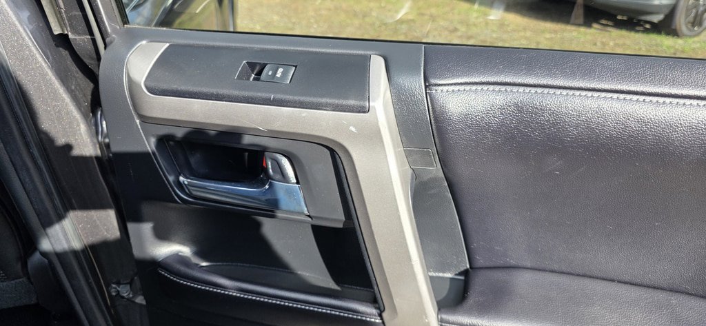 Used 2016 Toyota 4Runner SR5 Premium RWD image 32