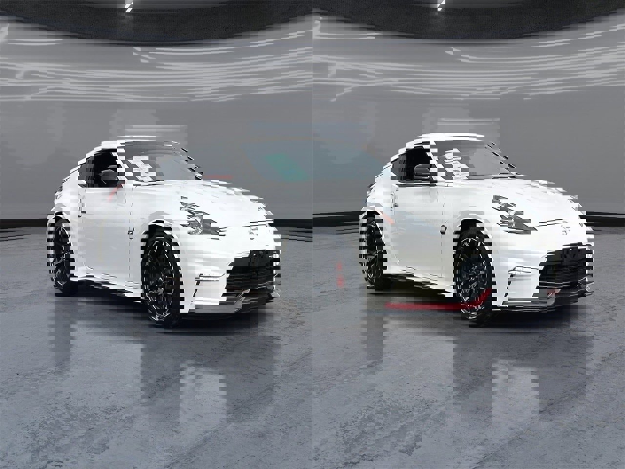 Used 2017 Nissan 370Z NISMO image 2