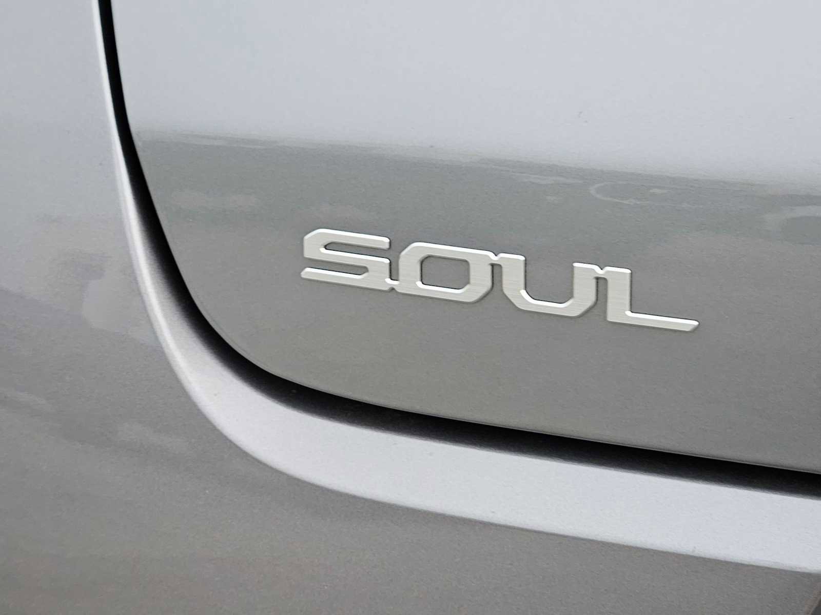 Certified 2025 Kia Soul LX FWD image 13