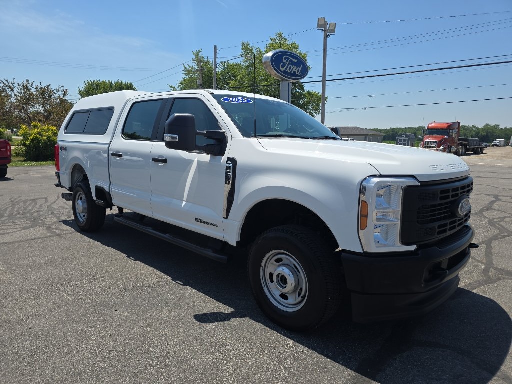 Used 2025 Ford F250 XL AWD/4WD image 4