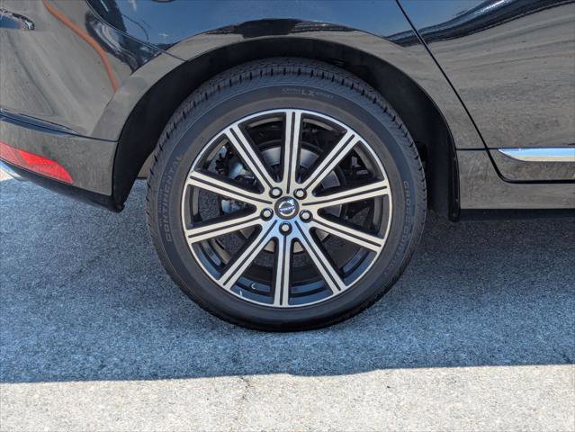 Used 2015 Volvo XC60 T6 FWD image 9