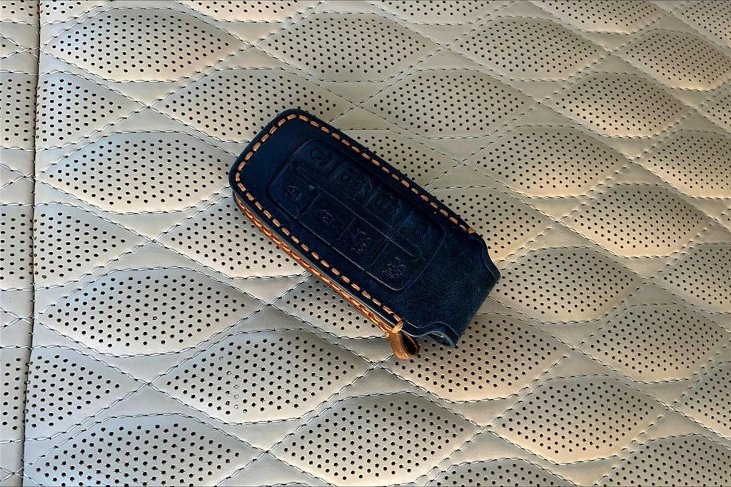 Used 2023 Genesis GV70 3.5T Sport w/ Sport Prestige Package image 26