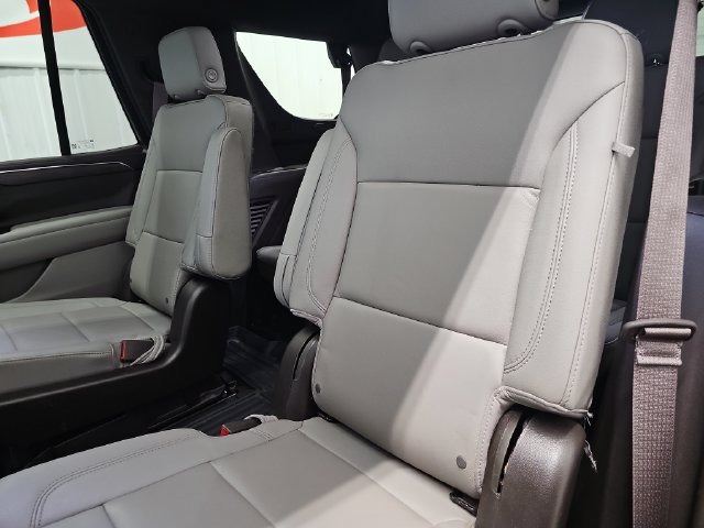 Used 2022 Chevrolet Tahoe LT w/ Luxury Package AWD/4WD image 37