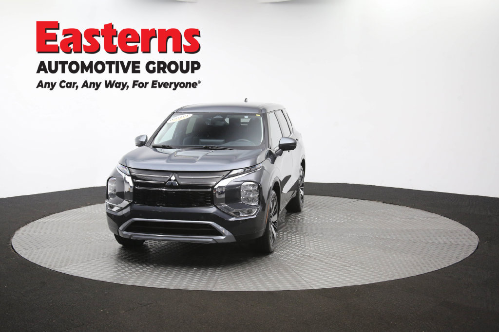 Used 2025 Mitsubishi Outlander SE FWD image 56