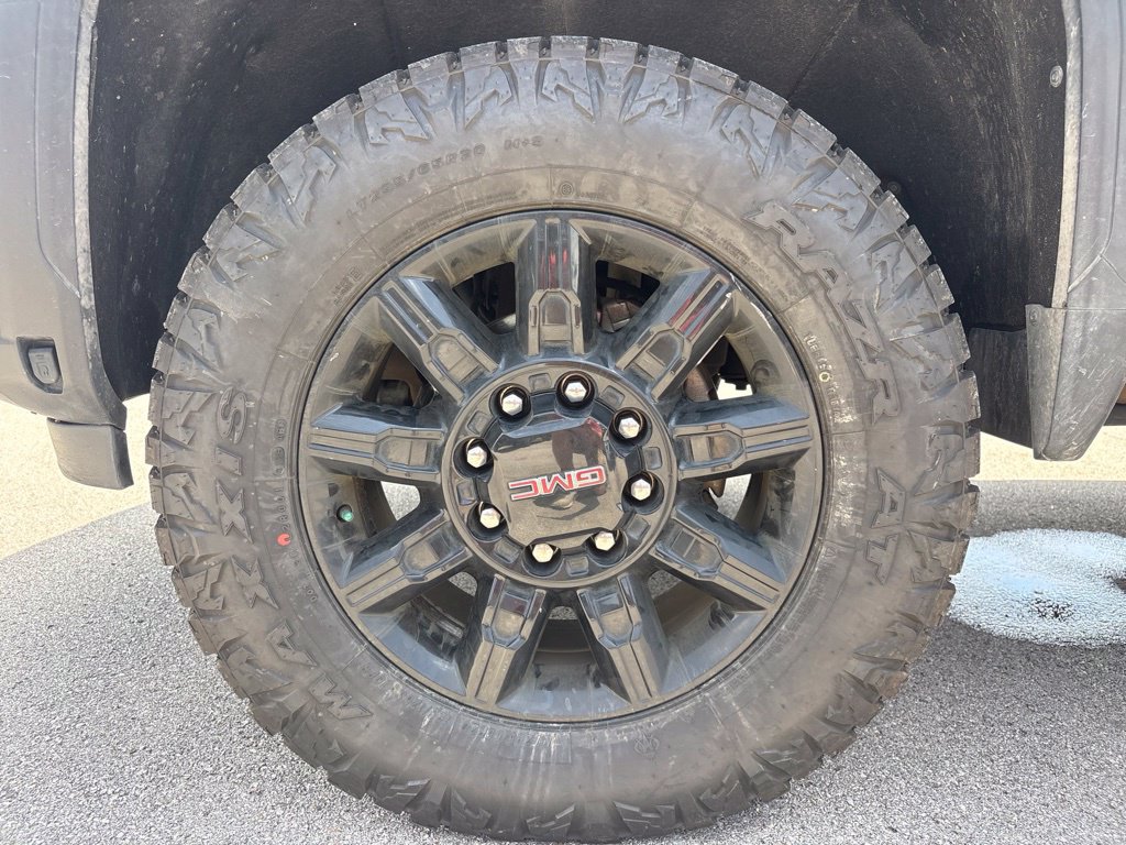 Used 2024 GMC Sierra 2500 AT4 w/ AT4 Preferred Package AWD/4WD image 33