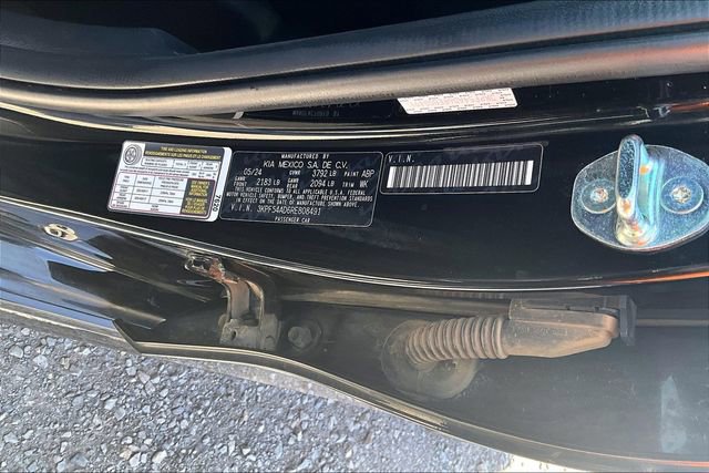Used 2024 Kia Forte GT-Line FWD image 16