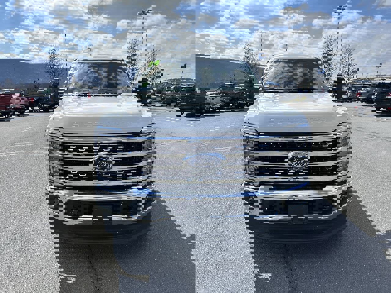 Used 2024 Ford F250 Lariat image 2
