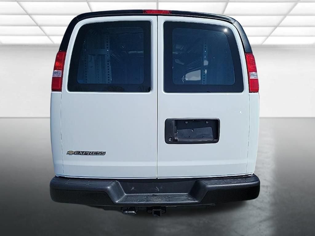 New 2026 Chevrolet Express 2500 w/ Driver Convenience Package RWD image 4