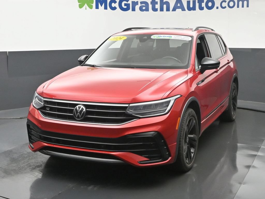 Used 2024 Volkswagen Tiguan SE R-Line FWD image 28
