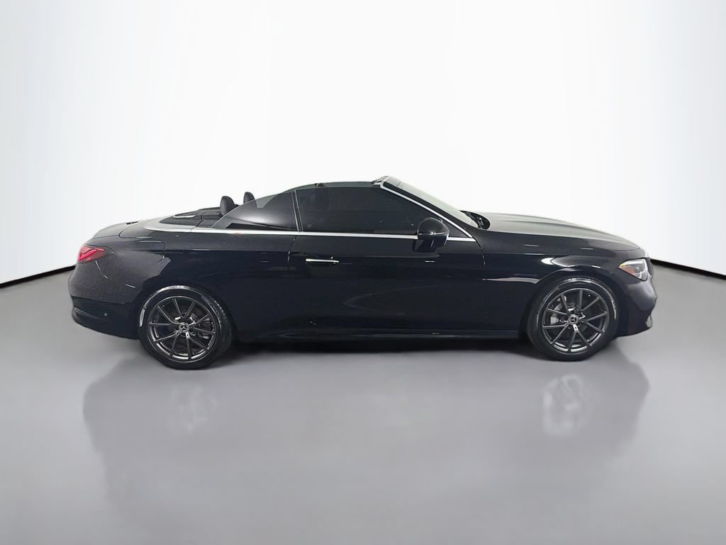Used 2024 Mercedes-Benz CLE 300 4MATIC Cabriolet image 4