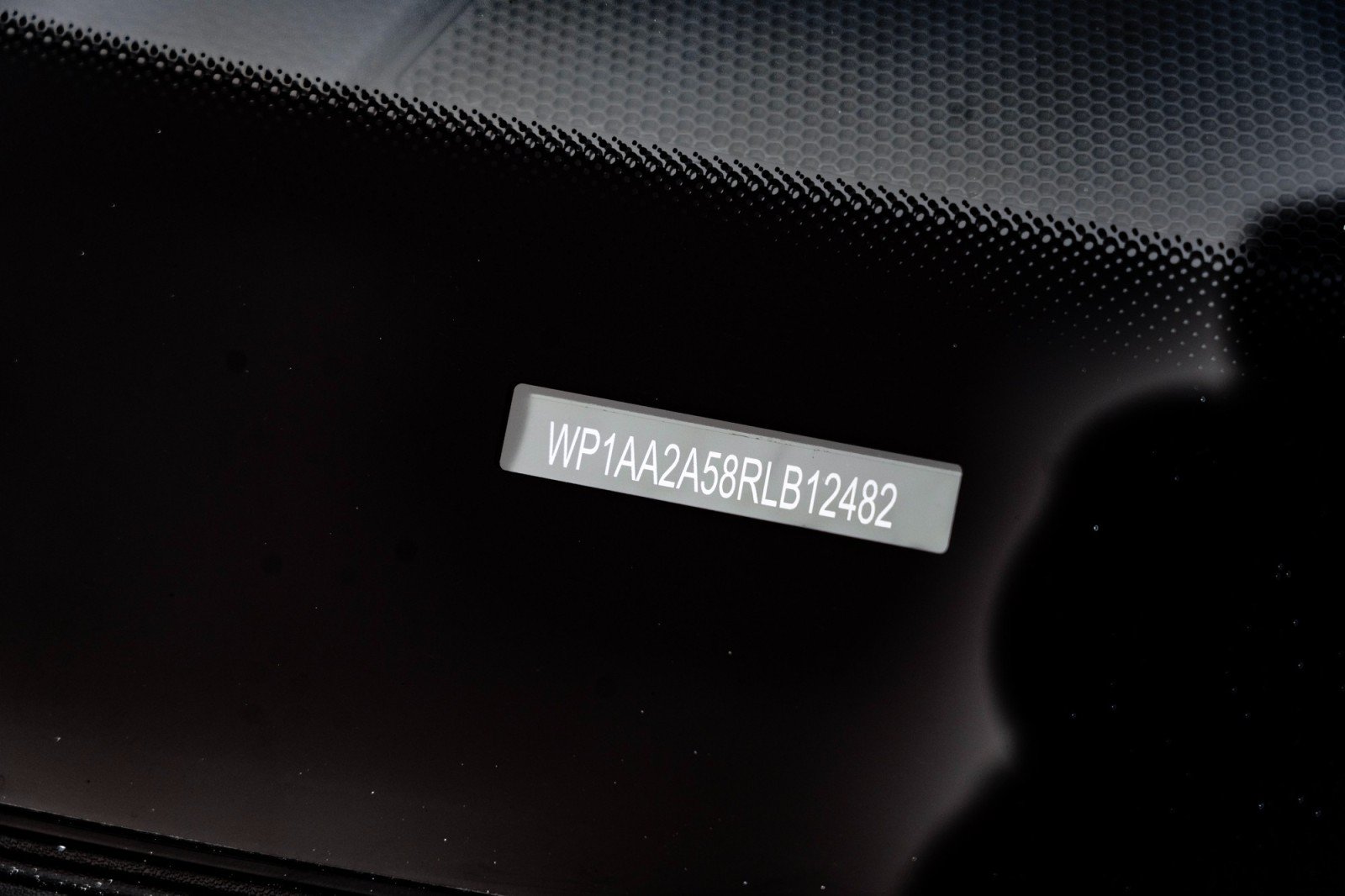 Certified 2024 Porsche Macan AWD/4WD image 25