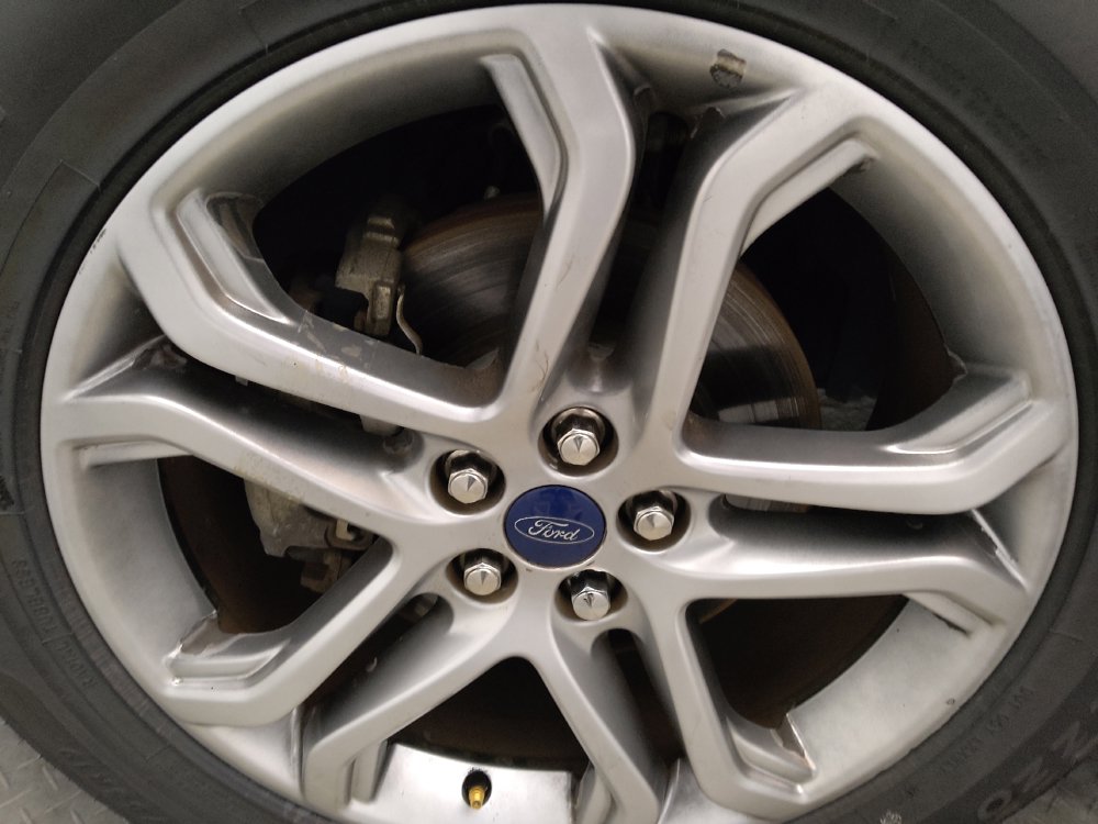 Used 2016 Ford Edge Titanium FWD image 31