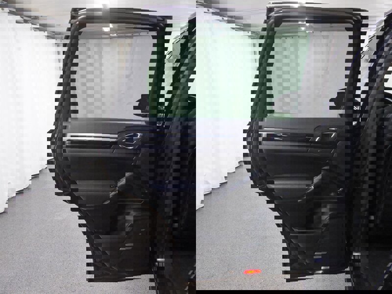 Used 2014 Porsche Cayenne AWD/4WD image 31