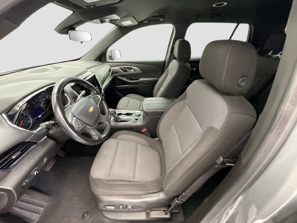 Used 2023 Chevrolet Traverse LT FWD image 17