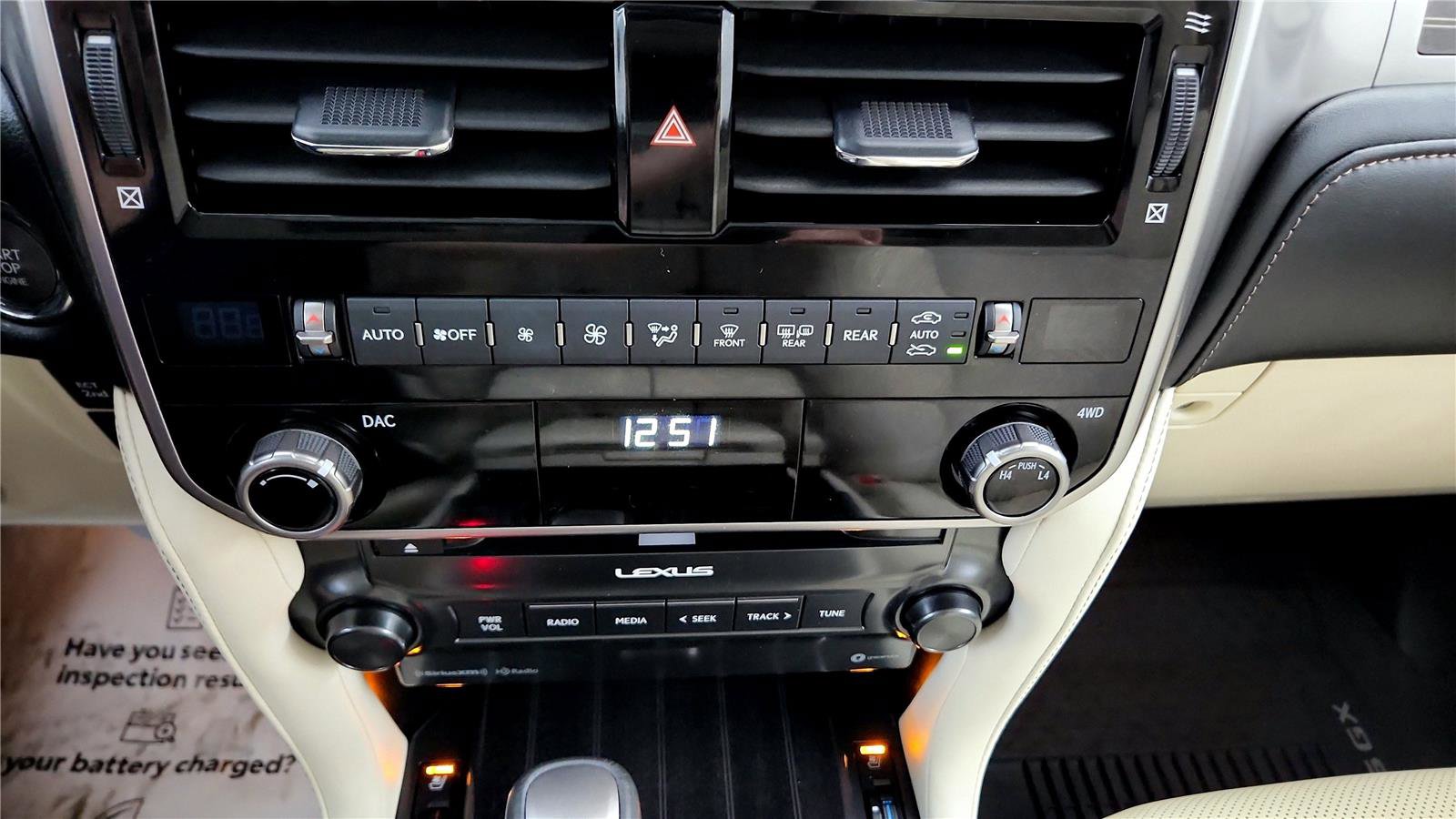 Used 2023 Lexus GX 460 Premium w/ Premium Package image 31