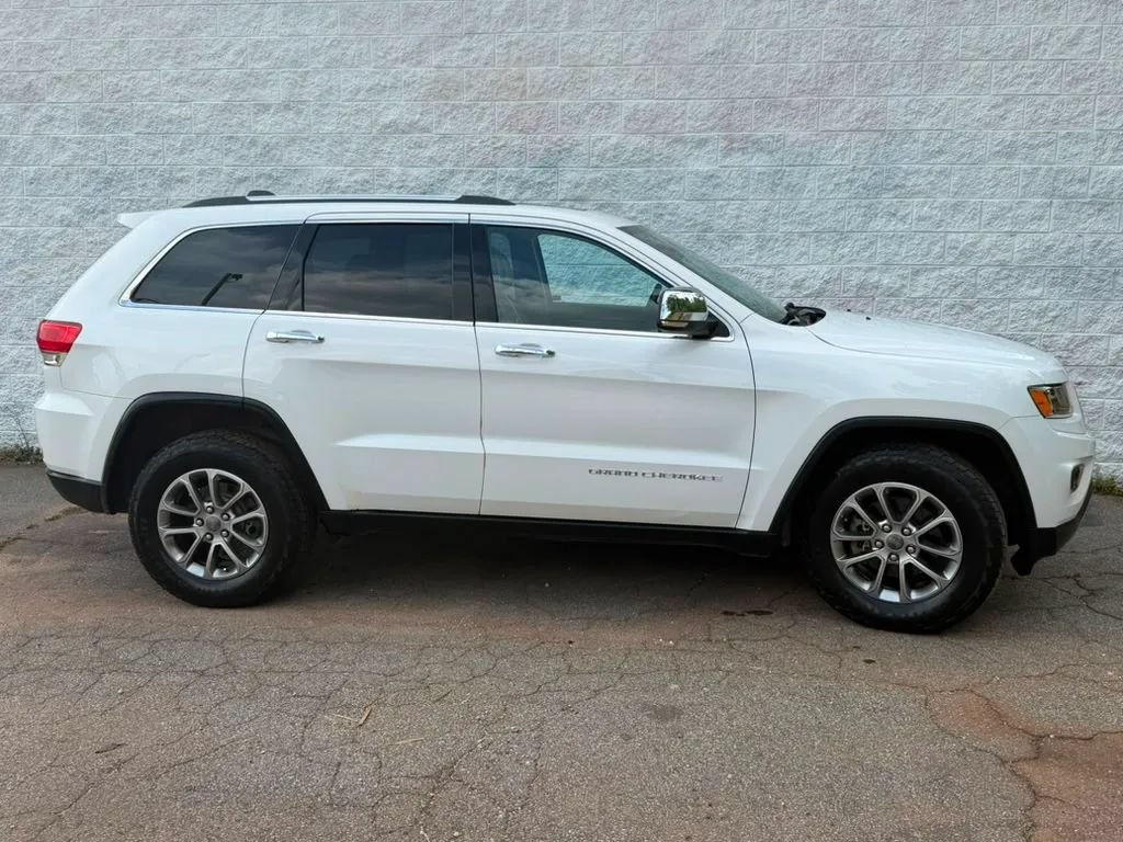Used 2015 Jeep Grand Cherokee Limited AWD/4WD image 2
