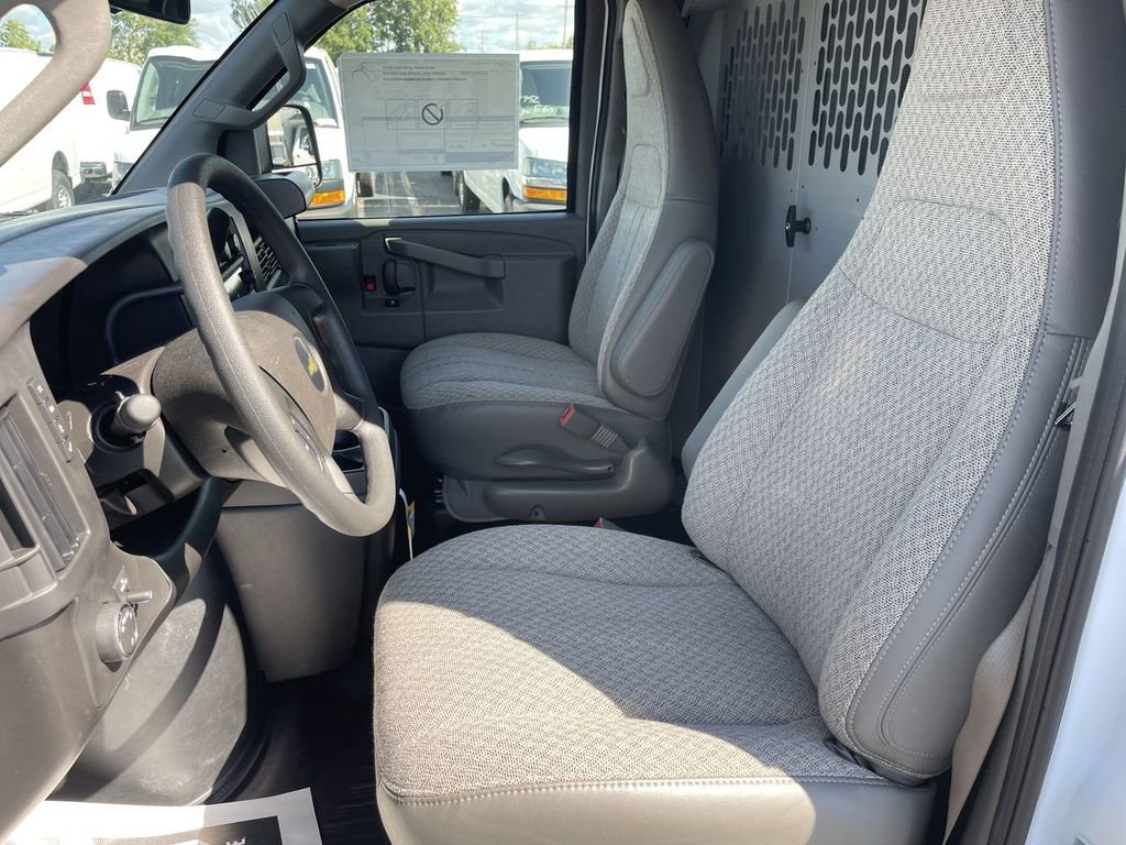 New 2025 Chevrolet Express 2500 w/ Driver Convenience Package image 7