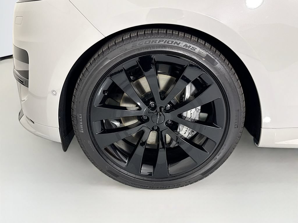New 2026 Land Rover Range Rover Sport Dynamic SE AWD/4WD image 32