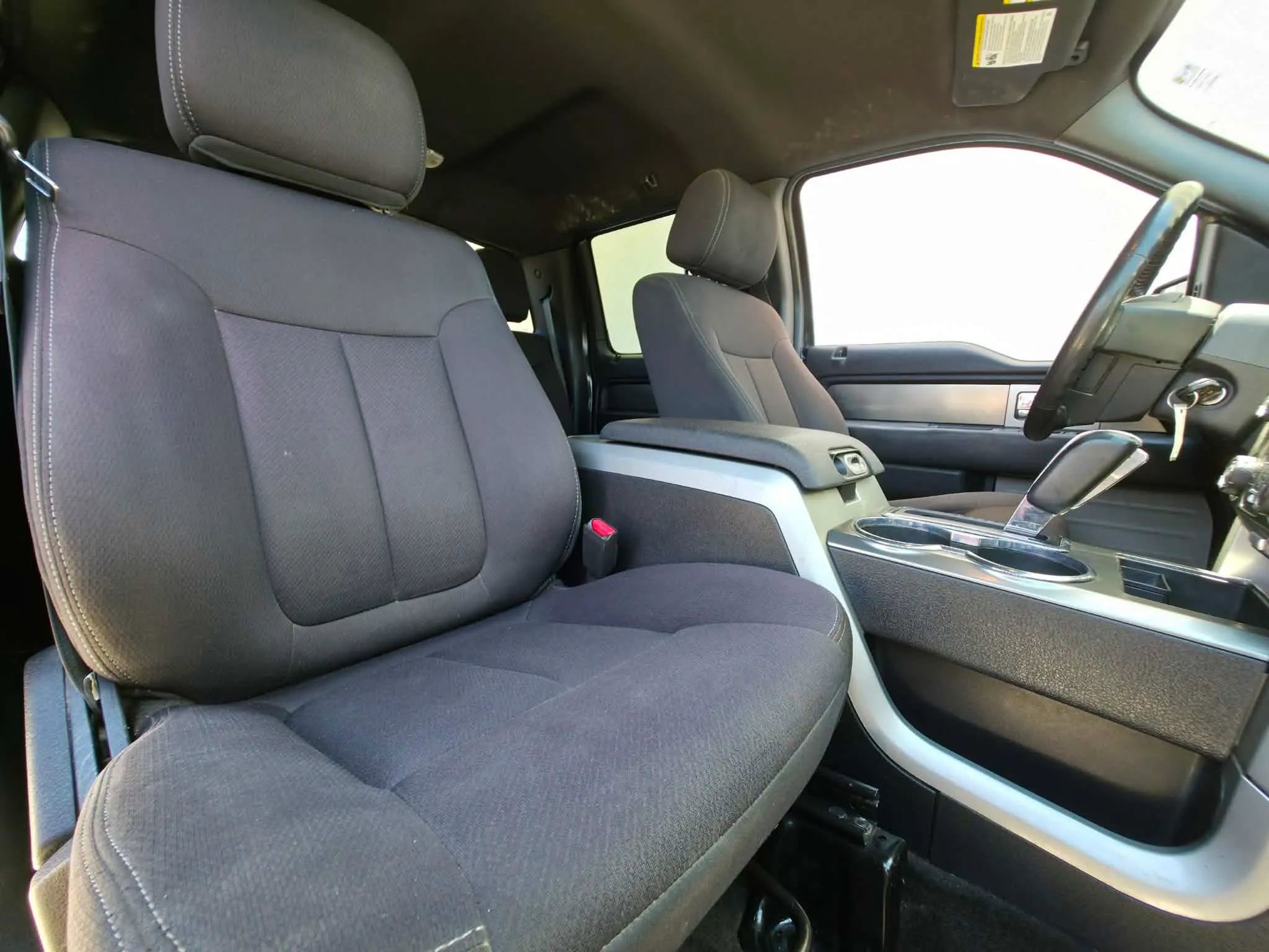 Used 2014 Ford F150 FX4 w/ Equipment Group 401A Mid AWD/4WD image 17