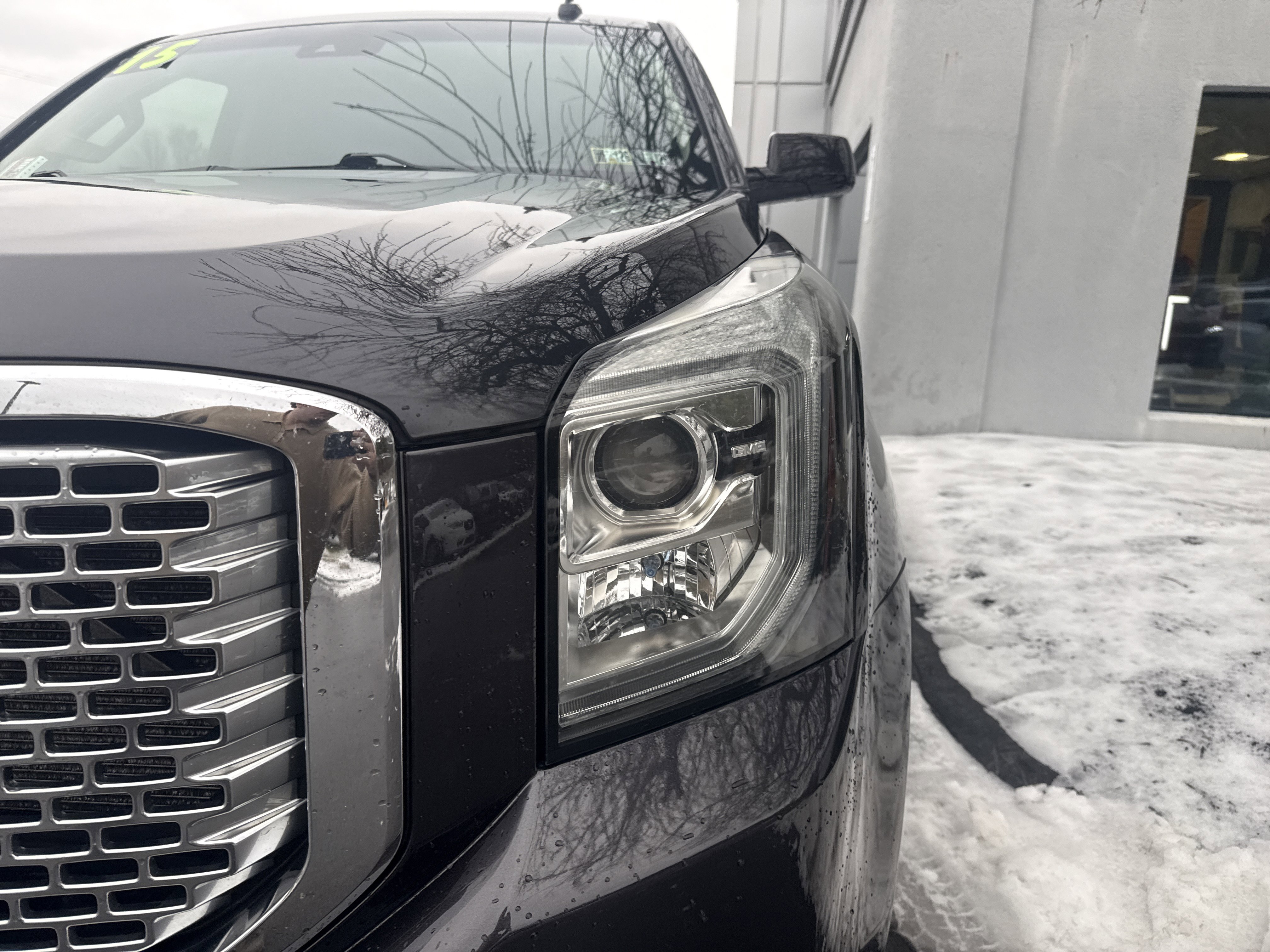 Used 2015 GMC Yukon Denali w/ Premium Package image 10