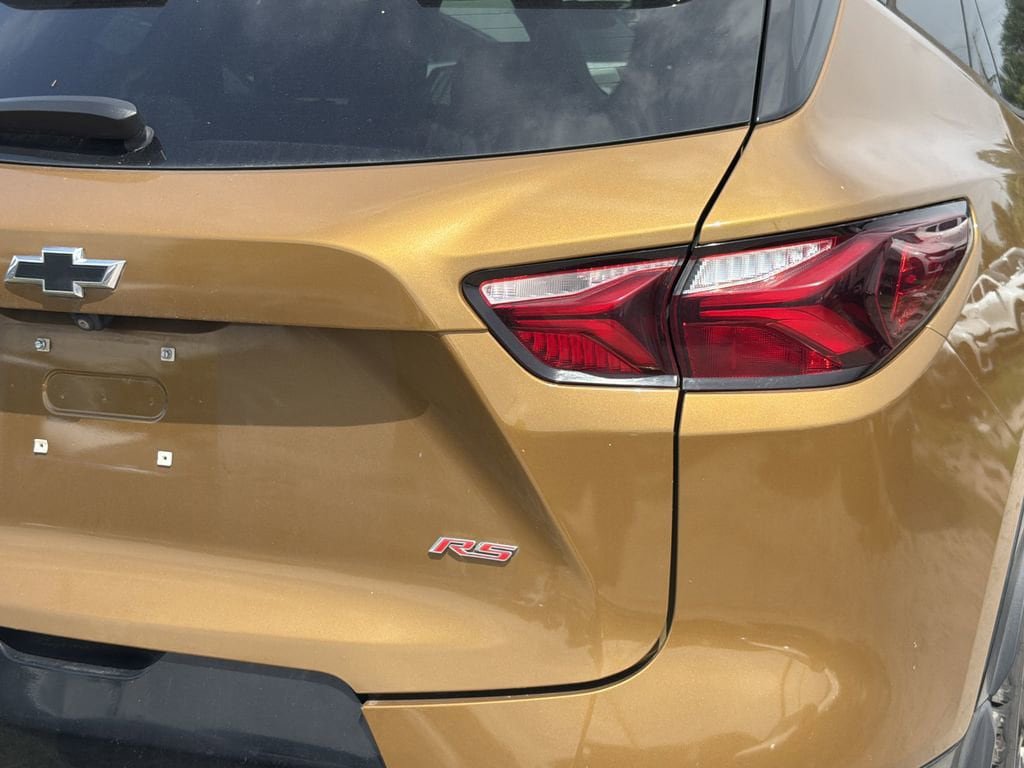 Used 2019 Chevrolet Blazer RS w/ Sun and Wheels Package AWD/4WD image 11