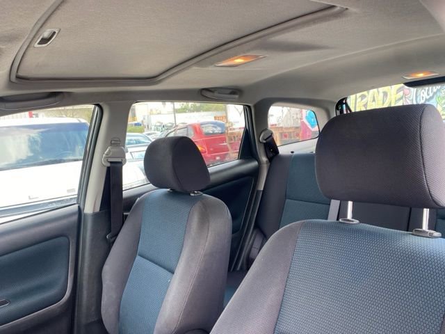 Used 2005 Toyota Matrix AWD image 10